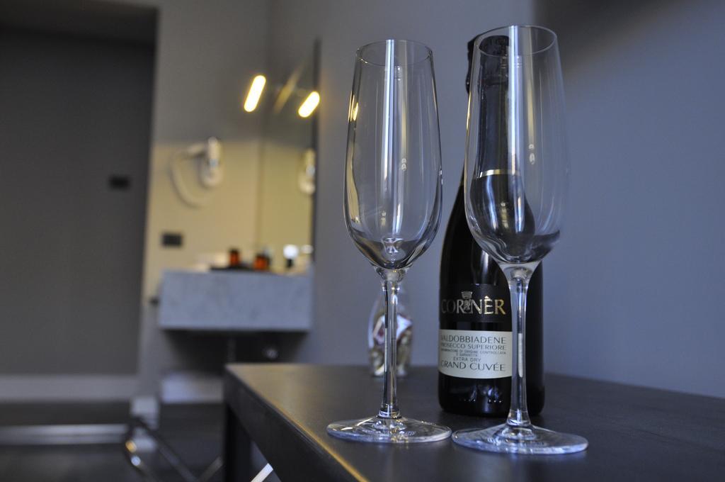 Place 24 Suites & Wellness روما الغرفة الصورة